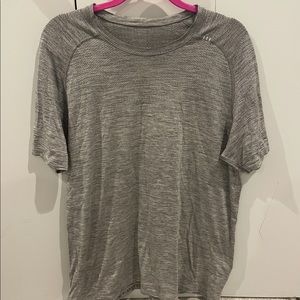 Mens Lululemon t shirt size L